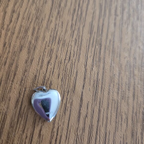 Zales 14k diamond white gold heart photo pendant - Picture 5 of 7